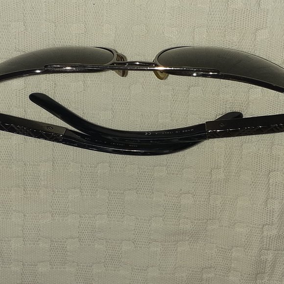 Burberry Designer Sunglasses - Picture 4 of 8